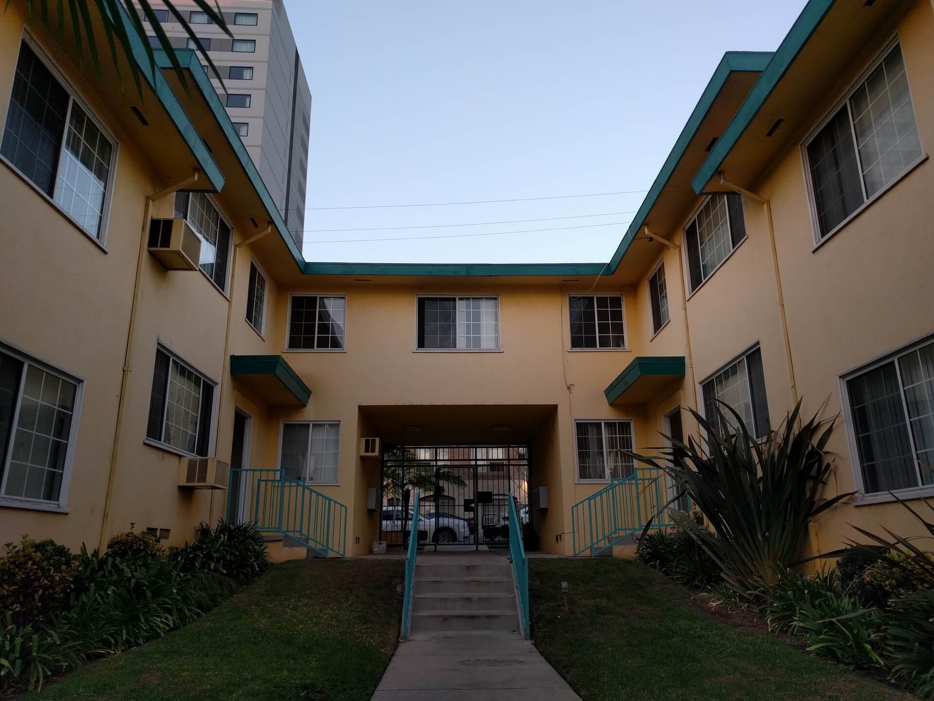 YuucaArgyleApts4 Esotouric